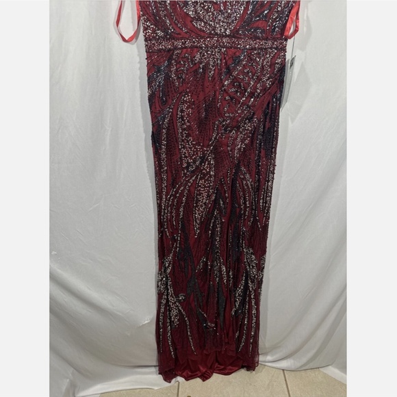 NWT $598 Mac Duggal [ 12 ] Intricate Beaded V-Neck High Slit Gown Burgundy‎ Red - Picture 10 of 15